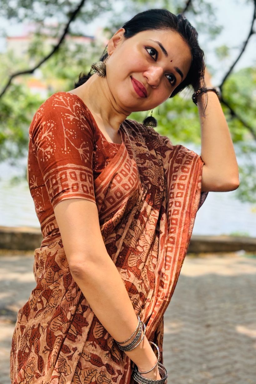 Ajrakh Vanaspati Brown Mul saree 4