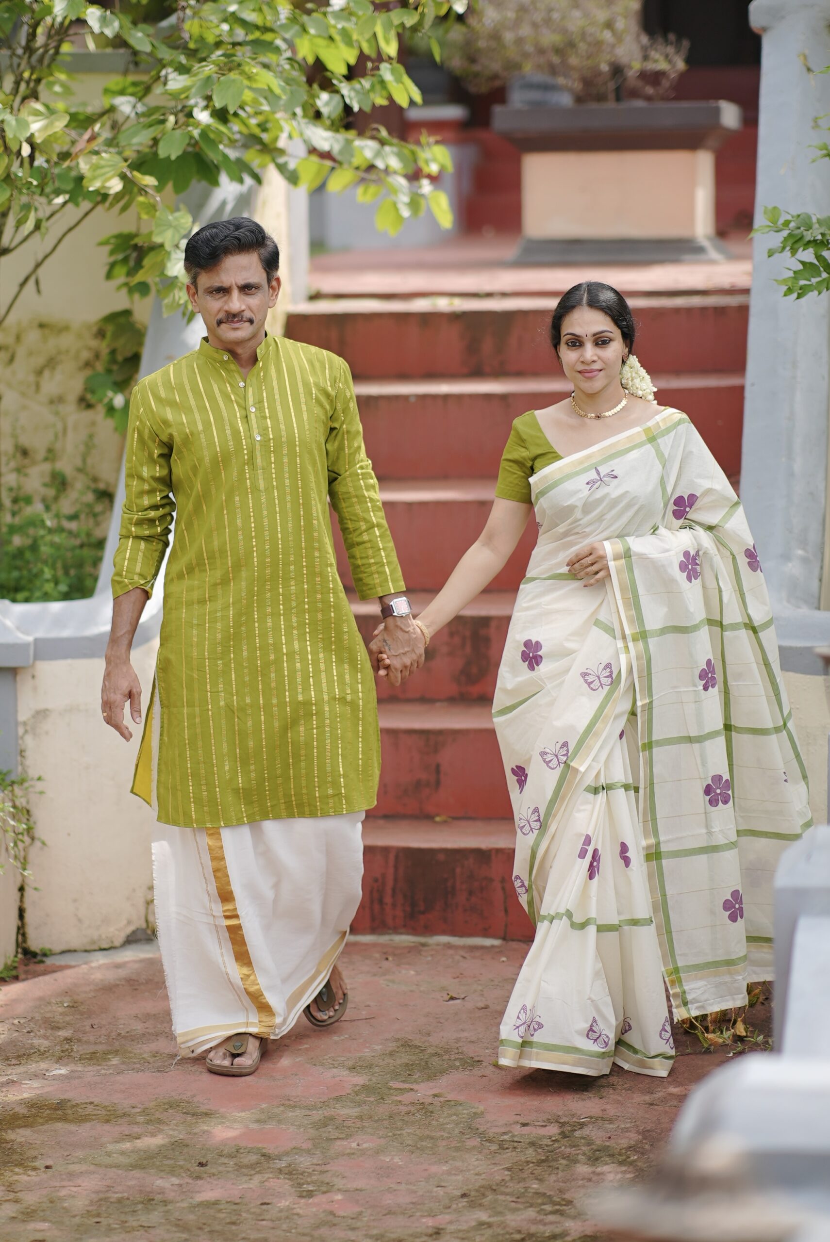 Kerala Kasavu saree and Men’s Stripe Kurta